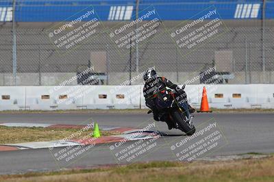 media/Nov-26-2022-Fastrack Riders (Sat) [[b001e85eef]]/Level 2/Session 3 Outside Turn 9/